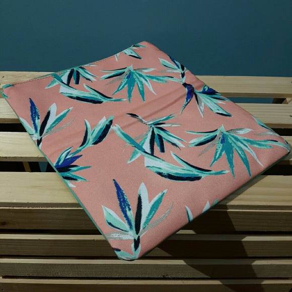 Rachel Pally Reversible, fold clutch - Picture 4 of 8